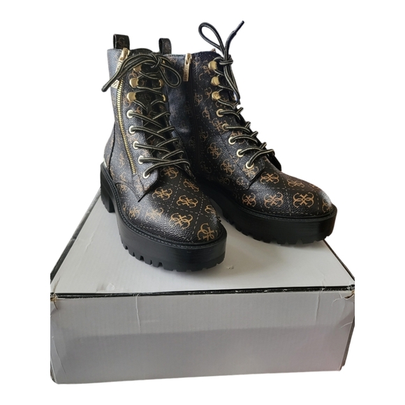 Guess fearne bootie Womens Size 7 New Monogram Preppy Combat Boot - Picture 6 of 10